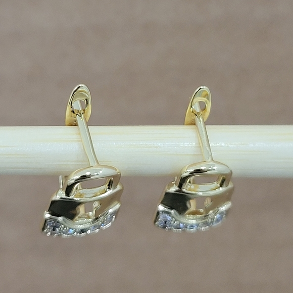 Padlock Earrings - Picture 3 of 3